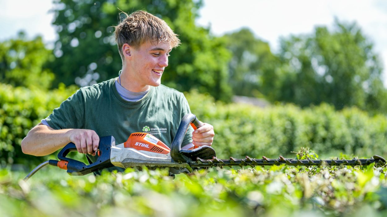 BARENDRECHT , 16-06-2025 , Portretten voor Van Huizen groenvoorziening